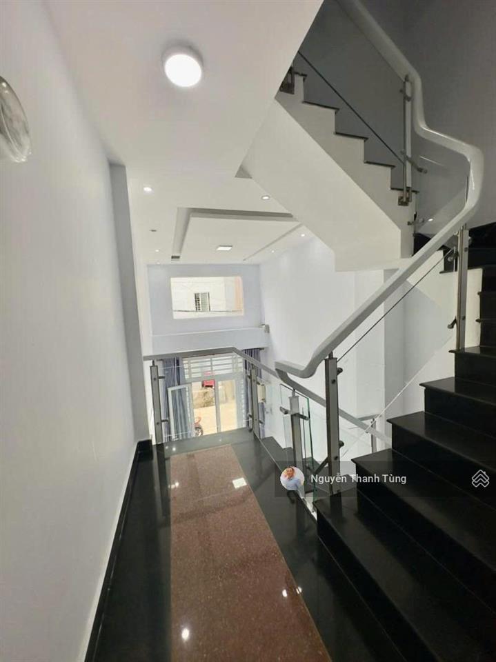 Bán gấp nhà hẻm xe hơi phường cầu kiệu  cách mặt tiền chỉ vài bước chân  5 tầng 62m2 (3.6 x 19)