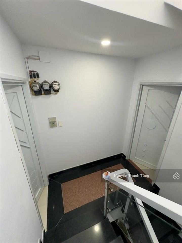 Bán gấp nhà hẻm xe hơi phường cầu kiệu  cách mặt tiền chỉ vài bước chân  5 tầng 62m2 (3.6 x 19)