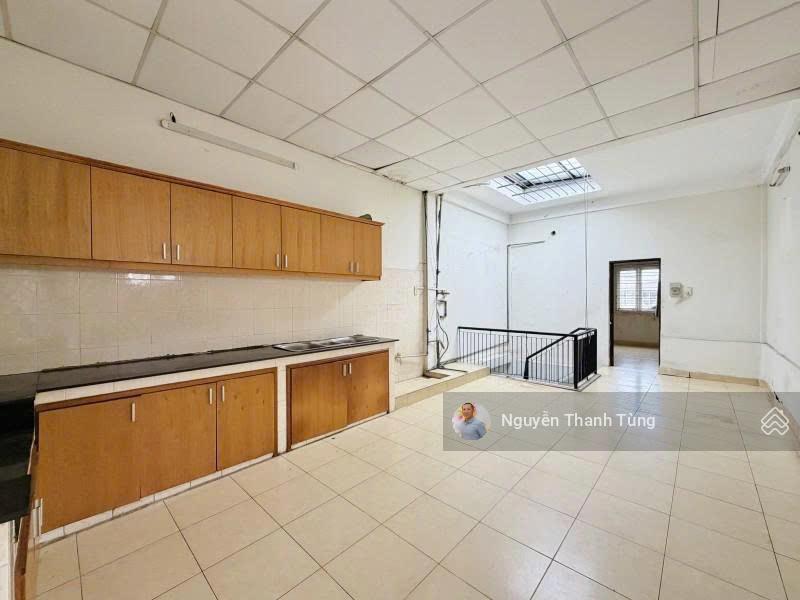 Bán gấp nhà hẻm xe hơi đường lê văn sỹ  ô tô 7 chỗ để nhà thoải mái  4 tầng 73m2 (4.1 x 18) sổ a4