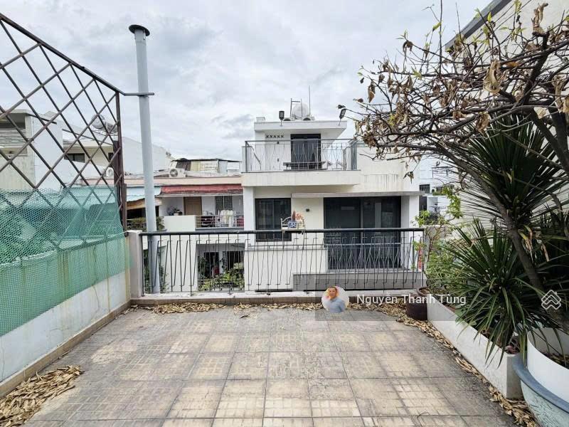 Bán gấp nhà hẻm xe hơi đường lê văn sỹ  ô tô 7 chỗ để nhà thoải mái  4 tầng 73m2 (4.1 x 18) sổ a4
