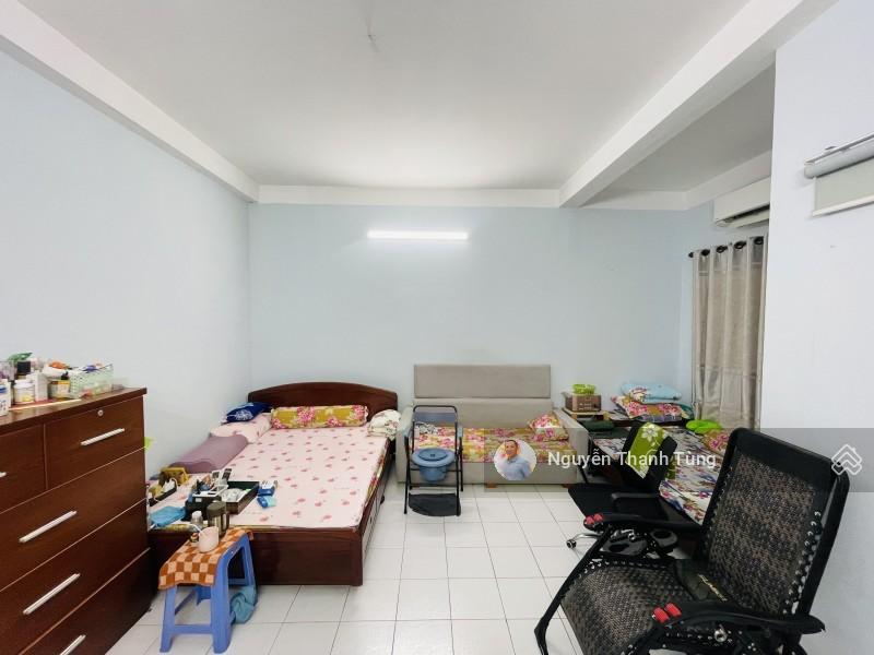 Bán gấp nhà số 9 đường phạm văn hai  110m2 (5.2 x 21) sổ đẹp  đường 10m có lề, ô tô đậu đỗ 24/24