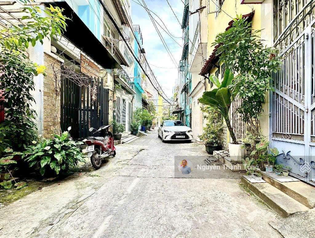 Bán gấp nhà đường cư xá đồng tiến, quận 10  4 tầng 78m2 (4 x 19.5)  xe hơi đỗ trước cửa nhà