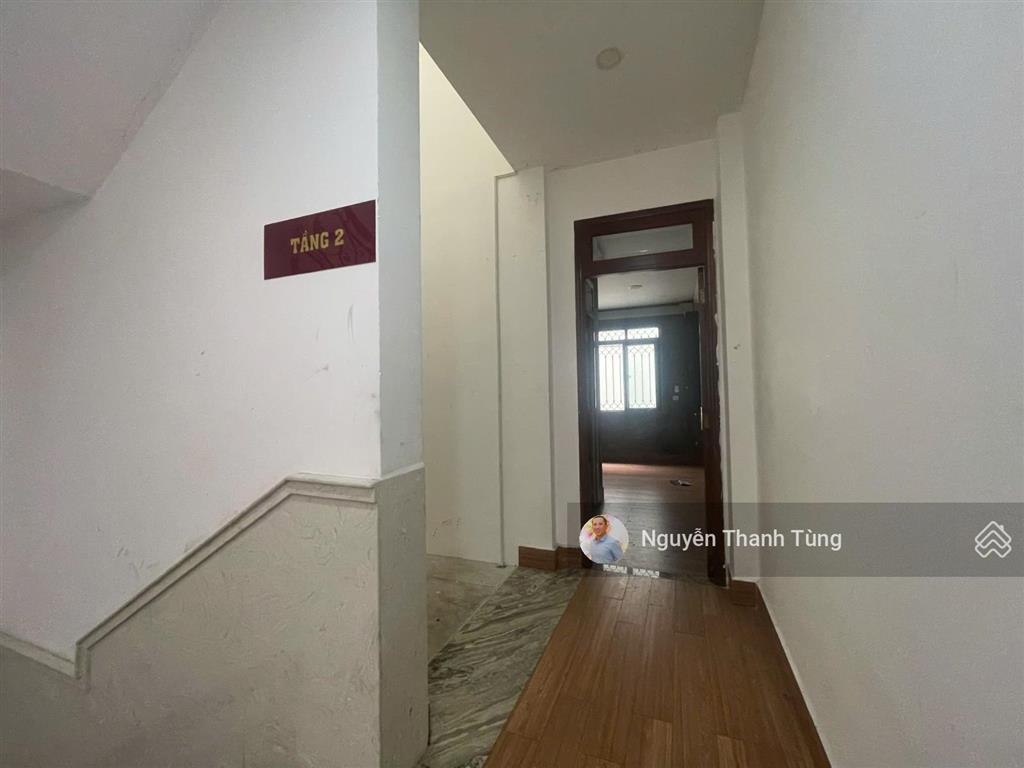 Bán gấp nhà mặt tiền đường sư vạn hạnh  100m2 (4 x 25) sổ vuông  siêu vị trí ngay an đông plaza