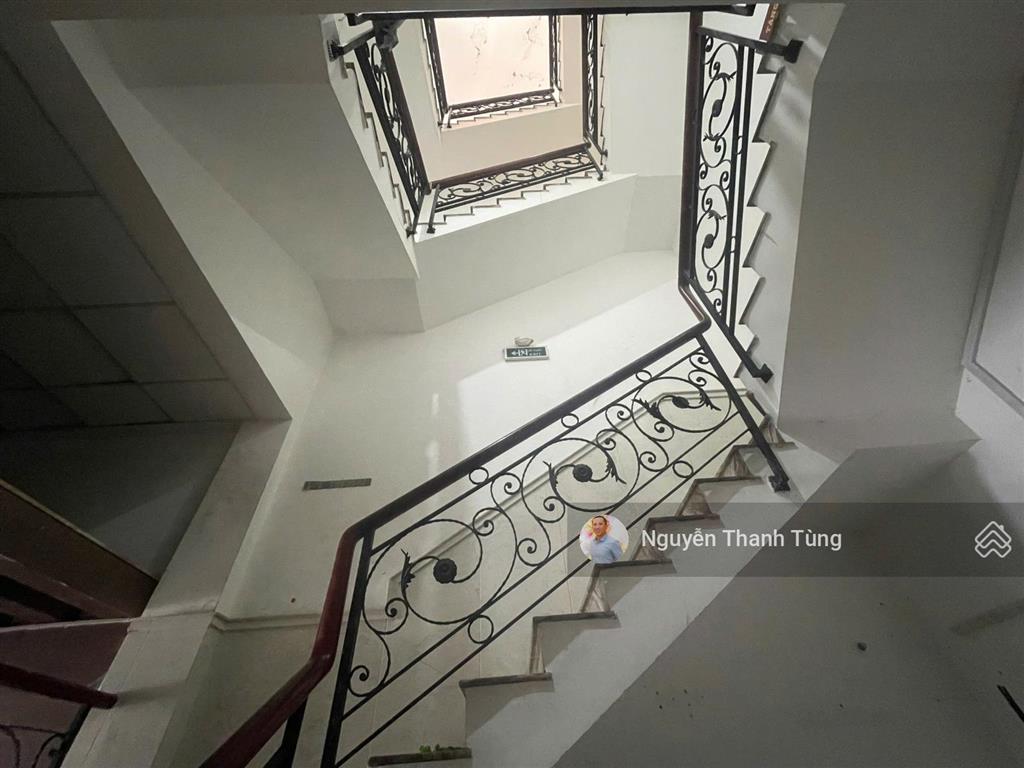 Bán gấp nhà mặt tiền đường sư vạn hạnh  100m2 (4 x 25) sổ vuông  siêu vị trí ngay an đông plaza