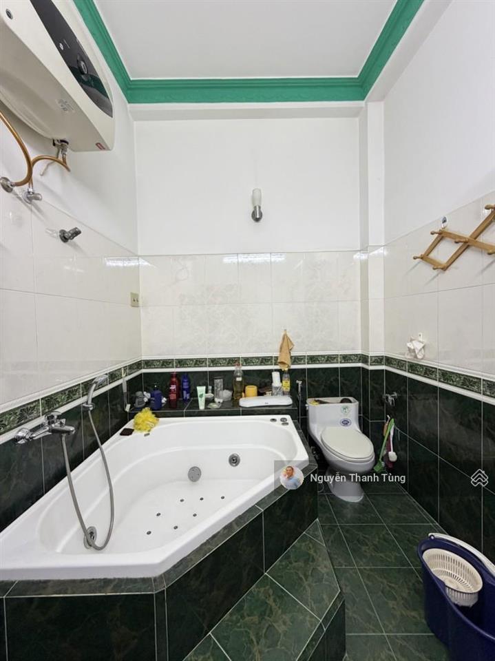 Bán gấp nhà mặt tiền quận 5  5 tầng 90m2 (4.3 x 22) sổ vuông không quy hoạch  kinh doanh đa ngành