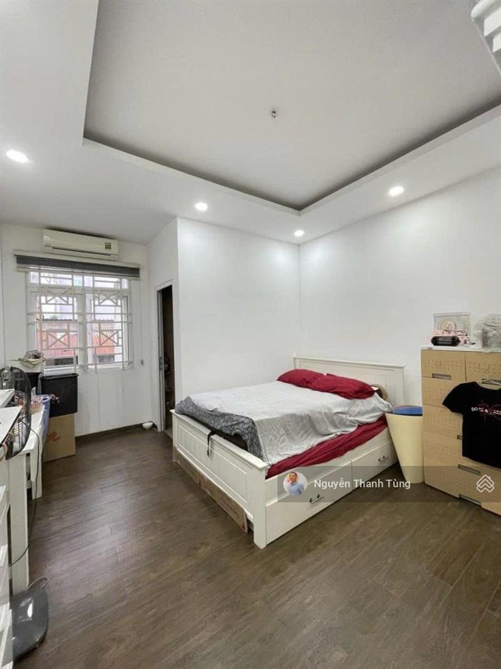 Bán gấp nhà mặt tiền có sân đỗ ô tô cư xá đô thành, quận 3  110m2 (4 x 27)  3 tầng kiên cố ở ngay