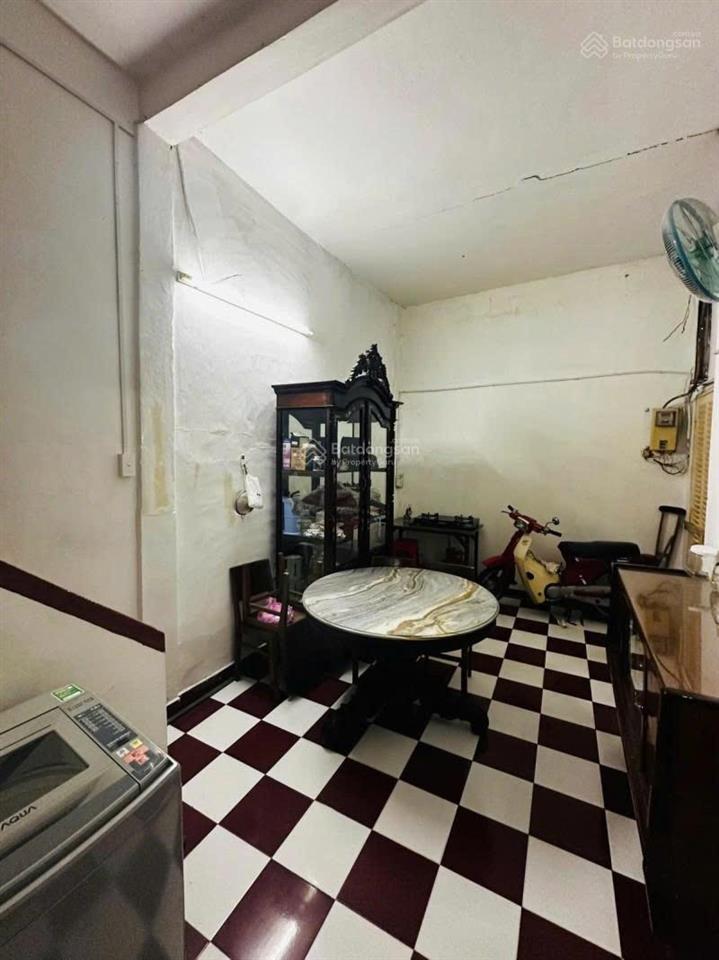 Bán gấp nhà hẻm ô tô quận 10  ngang lớn 7.7m, 103m2 không quy hoạch  chính chủ 3 tầng còn ở tốt