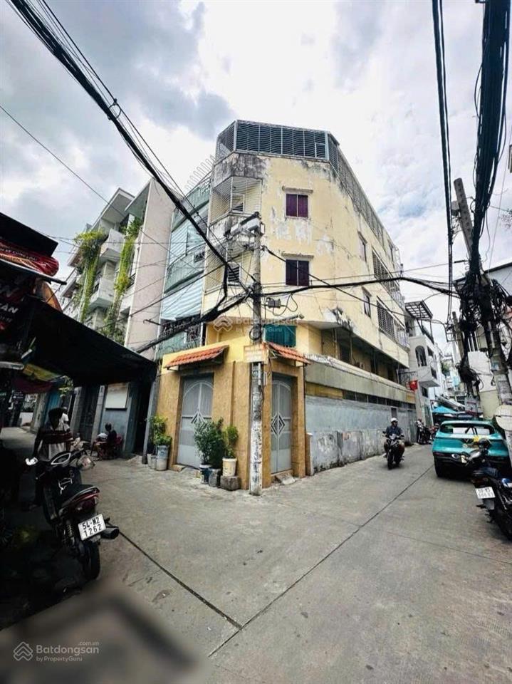 Bán gấp nhà hẻm ô tô quận 10  ngang lớn 7.7m, 103m2 không quy hoạch  chính chủ 3 tầng còn ở tốt