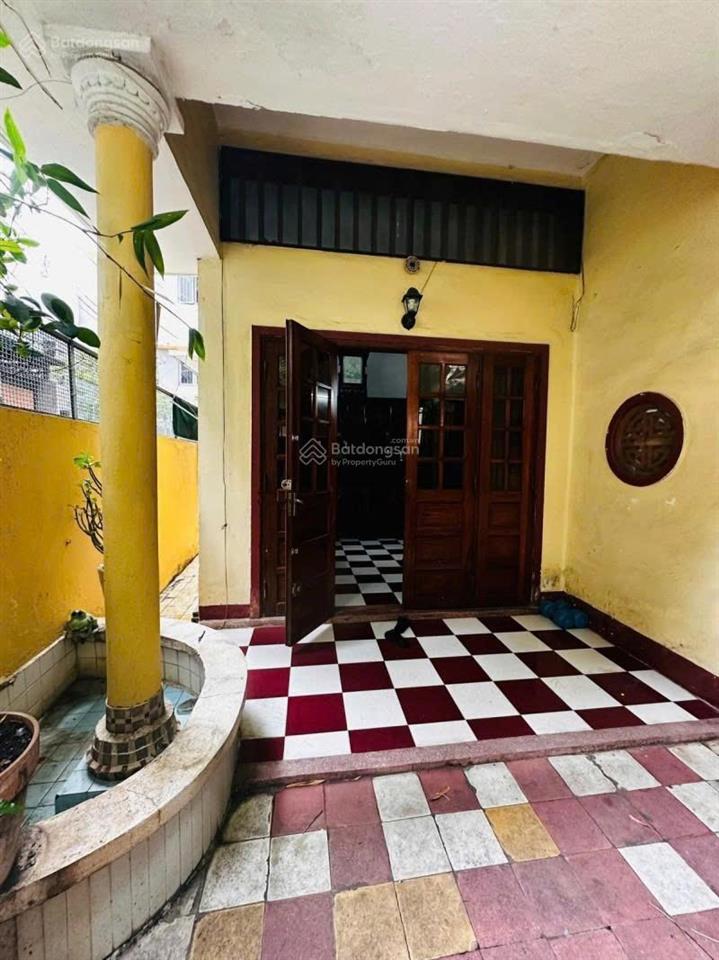 Bán gấp nhà hẻm ô tô quận 10  ngang lớn 7.7m, 103m2 không quy hoạch  chính chủ 3 tầng còn ở tốt