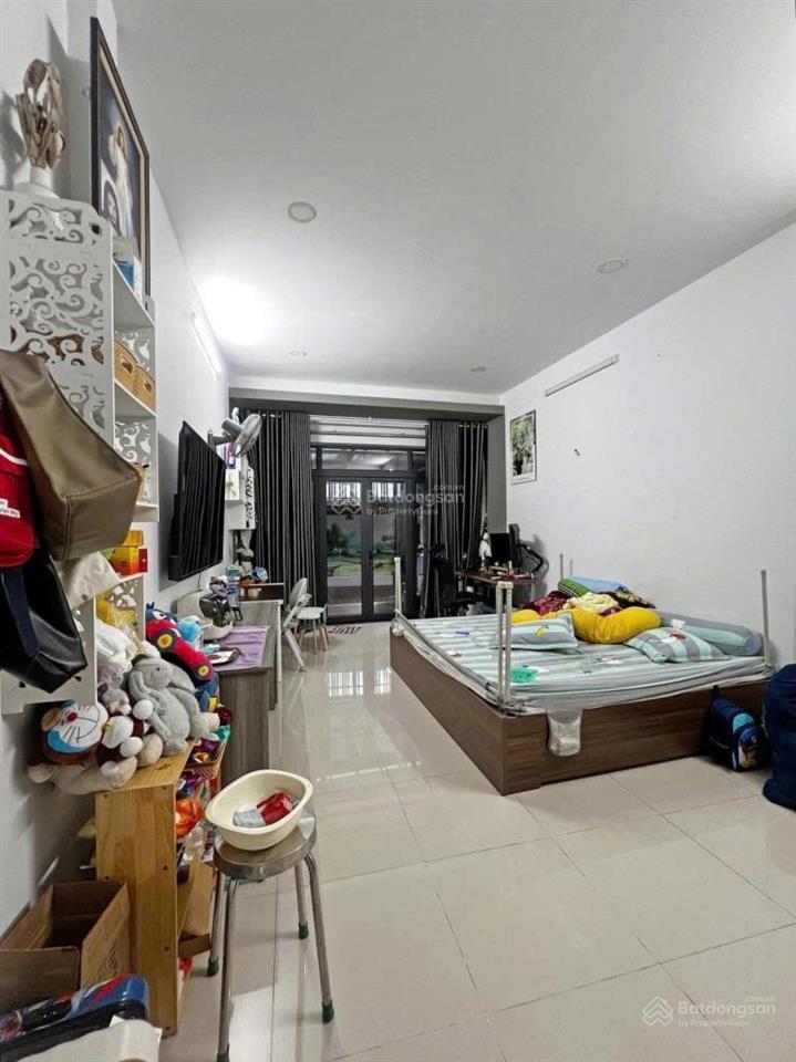 Bán gấp nhà huỳnh văn bánh, phú nhuận  100m2 (4 x 15) nở hậu chữ l 14m  chỉ 10m ra mặt tiền