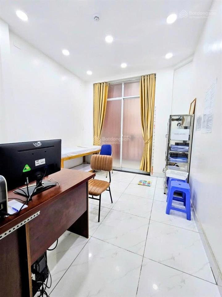 Bán gấp nhà mặt tiền ngay bệnh viện đại học y dược hcm  6 tầng 88m2 (5.6x17) căn góc không lộ giới