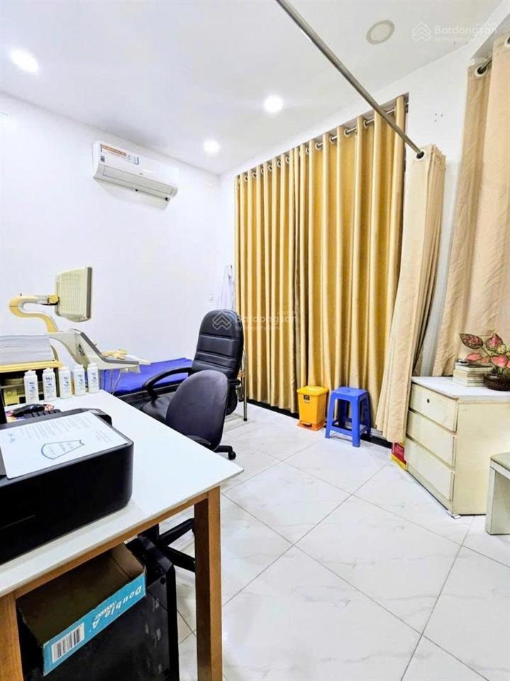 Bán gấp nhà mặt tiền ngay bệnh viện đại học y dược hcm  6 tầng 88m2 (5.6x17) căn góc không lộ giới