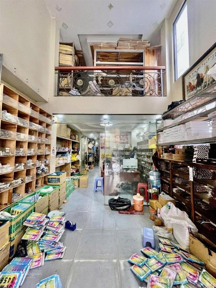 Bán gấp nhà mặt tiền quận 5 ngay hồng bàng  căn góc thoáng không lộ giới  6 tầng có thang máy xịn