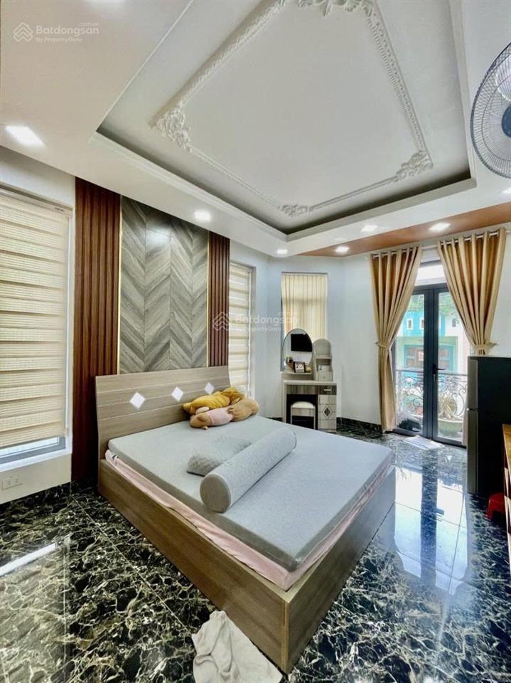 Bán gấp nhà mặt tiền quận 5 ngay hồng bàng  căn góc thoáng không lộ giới  6 tầng có thang máy xịn