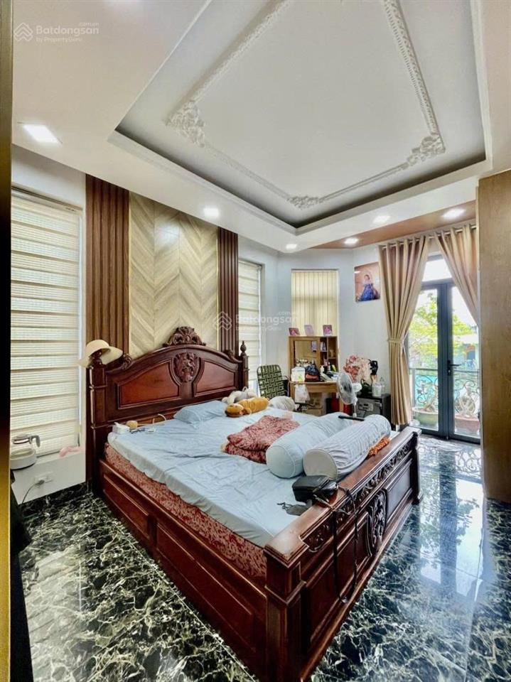 Bán gấp nhà mặt tiền quận 5 ngay hồng bàng  căn góc thoáng không lộ giới  6 tầng có thang máy xịn