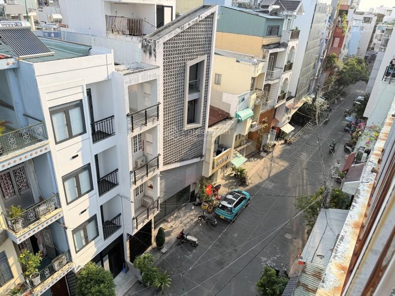 Bán gấp nhà hẻm xe hơi 12m đường cách mạng tháng 8, quận 3  4 tầng 100m2 (12 x 16) không quy hoạch