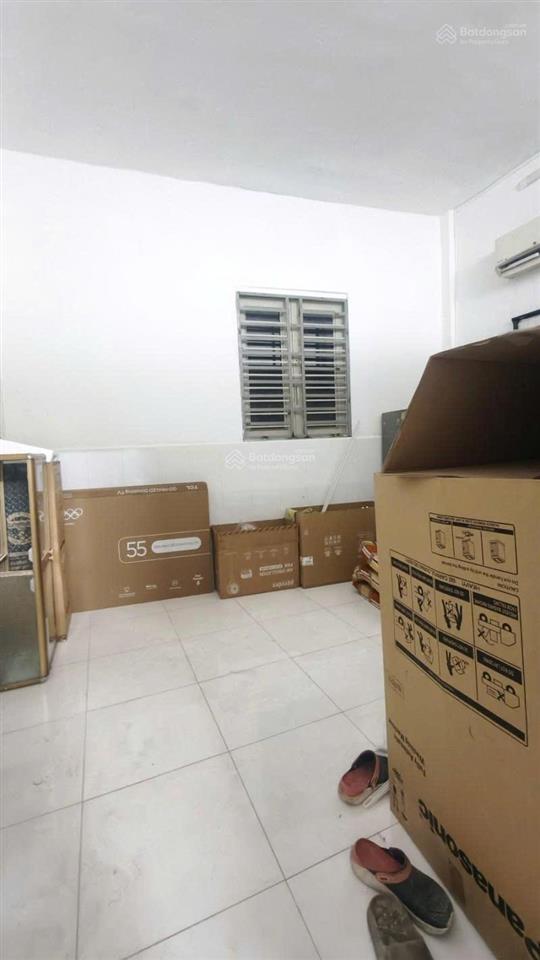 Bán gấp nhà mặt tiền quận 5  4 tầng 79m2 (4 x 20) sổ đẹp  khu phố sủi cảo ngon nhất sài gòn