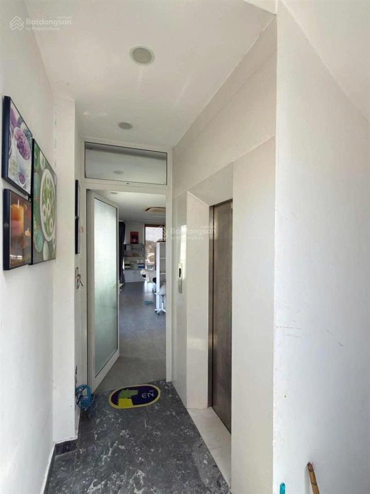 Bán gấp nhà mặt tiền 7 tầng thang máy quận phú nhuận, gần nguyễn văn trỗi tiện ra sân bay về quận 1