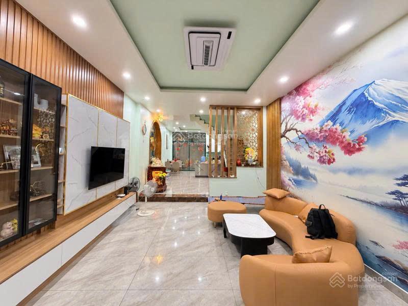 Bán gấp nhà mặt tiền đường đồng đen, tân bình  4 tầng 84m2 (4.5 x 19) sổ đẹp  đường trước nhà 20m
