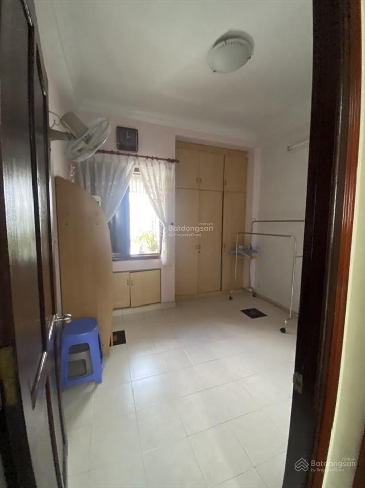Bán gấp nhà mặt tiền đường lê văn sỹ  xây dựng 5 tầng kiên cố  ngang lớn 4m x 14m sổ nở nhẹ 4.2m