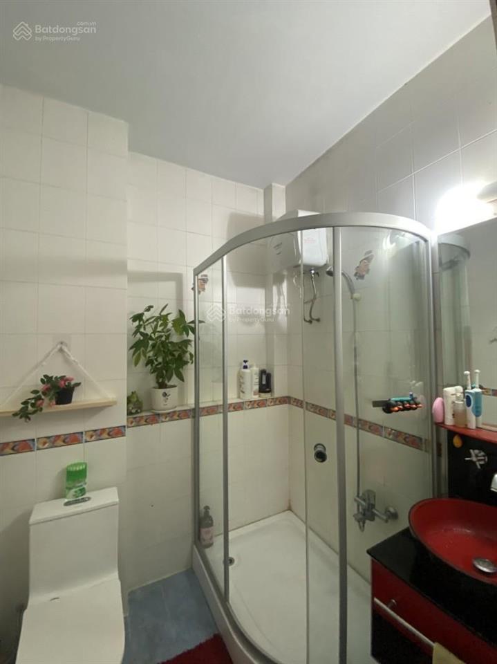 Bán gấp nhà mặt tiền đường lê văn sỹ  xây dựng 5 tầng kiên cố  ngang lớn 4m x 14m sổ nở nhẹ 4.2m