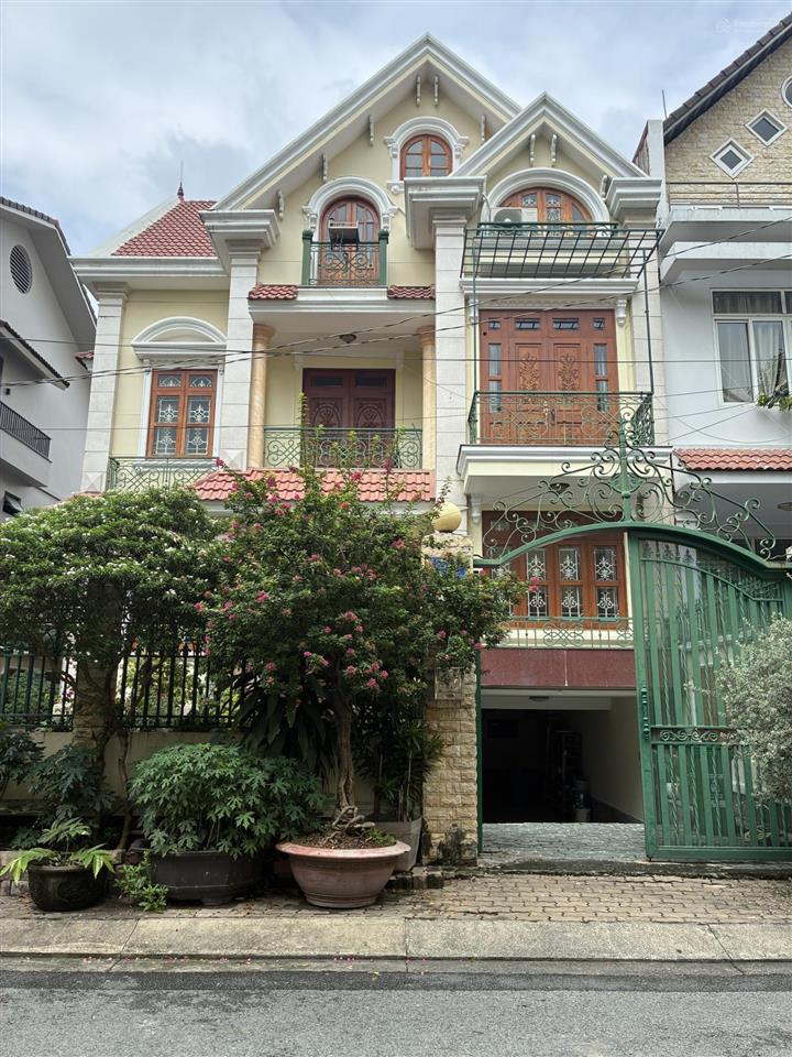 Bán biệt thự 240m2, 50 tỷ giá tại đường 61, phường tân hưng, quận 7, tp.hcm