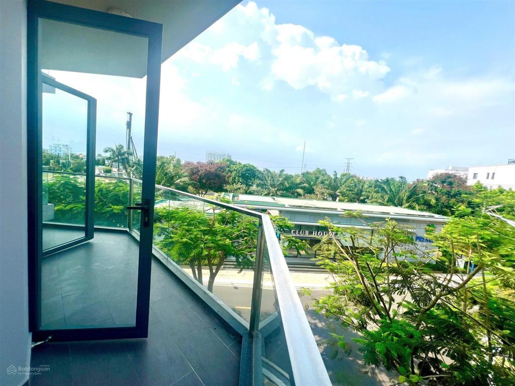 Bán gấp nhà phố lovera premier, 7,8 tỷ, 75m2, hướng đông bắc