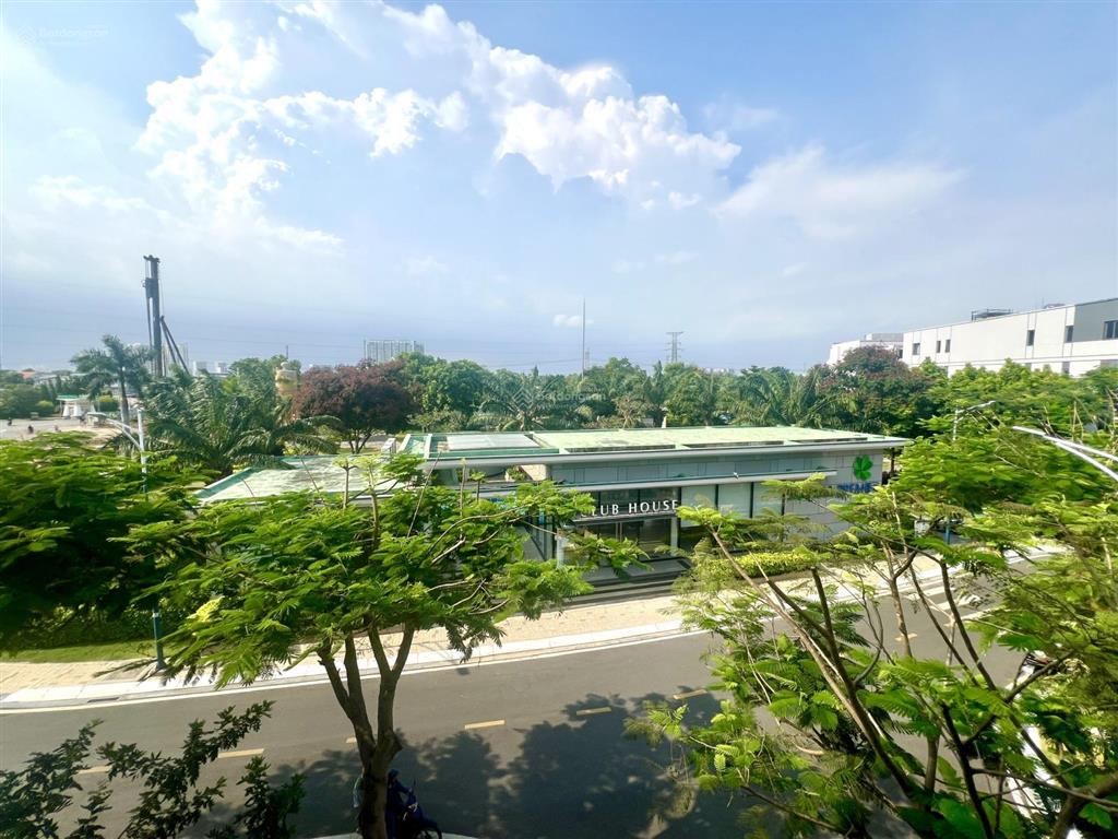 Bán gấp nhà phố lovera premier, 7,8 tỷ, 75m2, hướng đông bắc