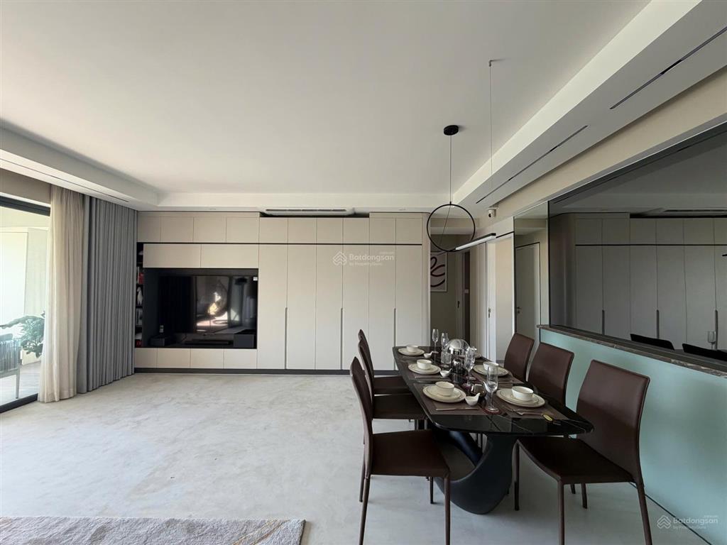 Bán căn hộ mỹ phát, phú mỹ hưng, q7. 137m2. 3pn. nhà mới 100%. view sông thoáng mát