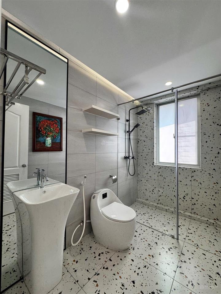 Bán căn hộ mỹ khánh 1, pmh, q7. 113m2. nhà mới 100%. sẵn hdt giá cao