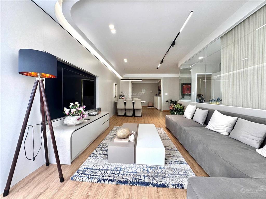 Bán căn hộ mỹ khánh 1, pmh, q7. 113m2. nhà mới 100%. sẵn hdt giá cao