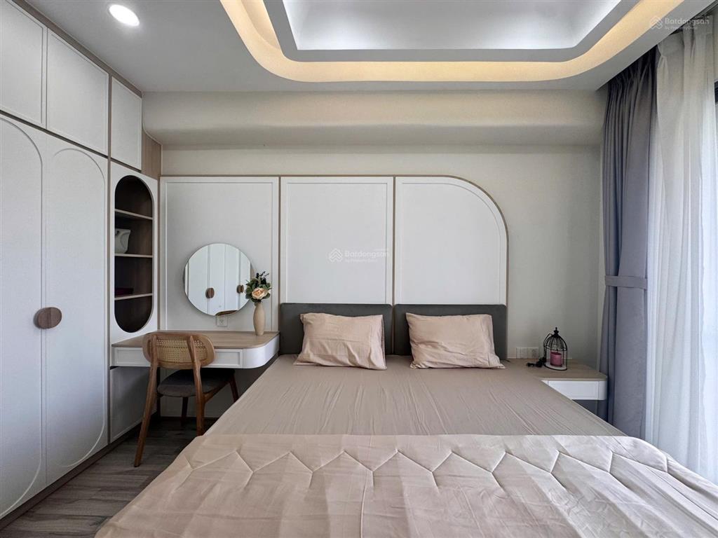 Bán căn hộ hưng phúc, pmh, q7. nhà mới 100%. 81.8m2, 2pn. căn góc. sổ hồng sẵn