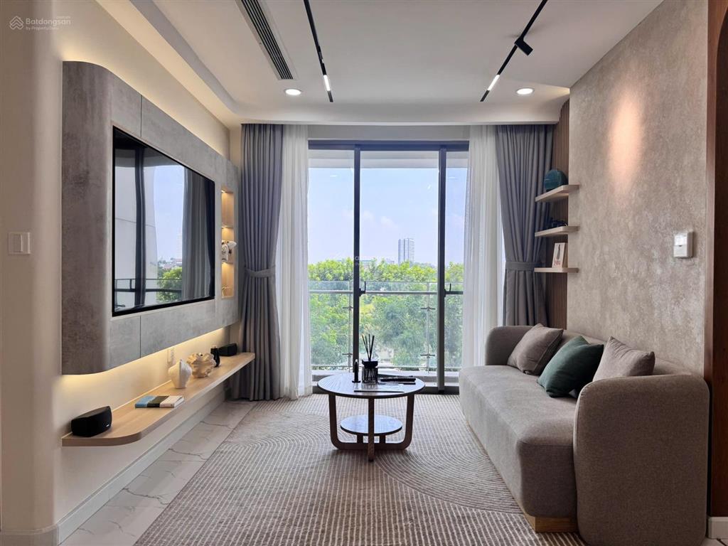 Bán căn hộ hưng phúc, pmh, q7. nhà mới 100%. 81.8m2, 2pn. căn góc. sổ hồng sẵn