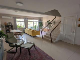 Giá tốt bán nhanh duplex mỹ tú cảnh quang. 4pn 262m2. sẵn ô đậu xe