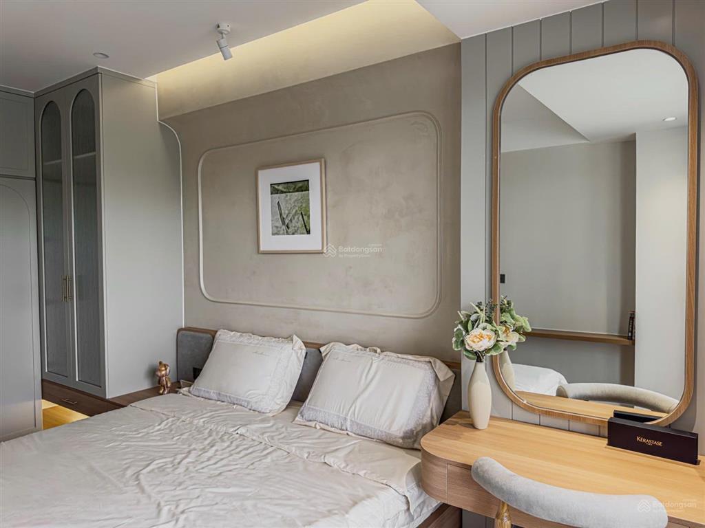 Bán căn hộ nhà đẹp hưng phúc, phú mỹ hưng. sân vườn 23m2. giá bán 10 tỷ