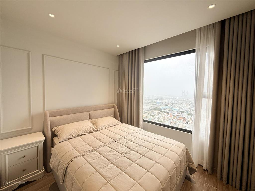 Cho thuê infiniti riviera point nhà mới. 82m2. 2pn. tầng cao