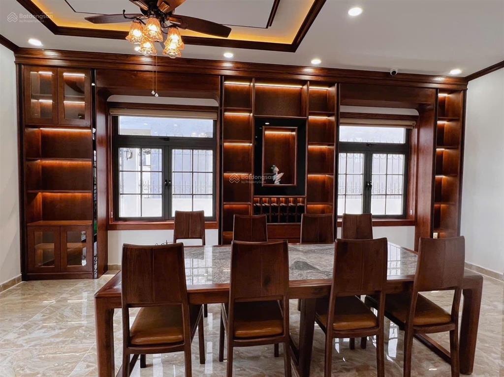 Bán biệt thự cao cấp đường cao thắng, phường langbiang, đà lạt 320m2, giá 25 tỷ