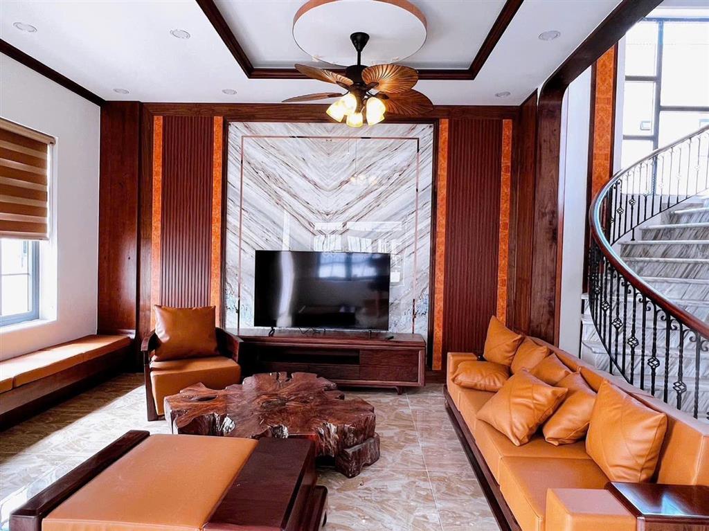 Bán biệt thự cao cấp đường cao thắng, phường langbiang, đà lạt 320m2, giá 25 tỷ