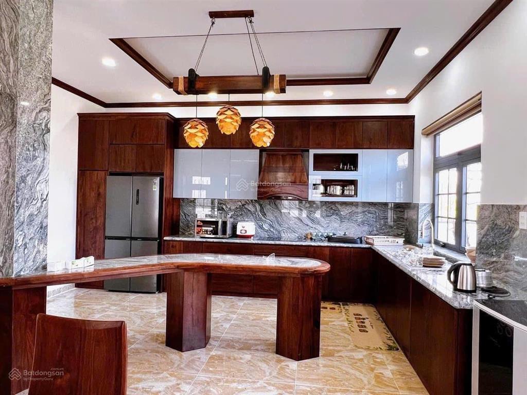 Bán biệt thự cao cấp đường cao thắng, phường langbiang, đà lạt 320m2, giá 25 tỷ