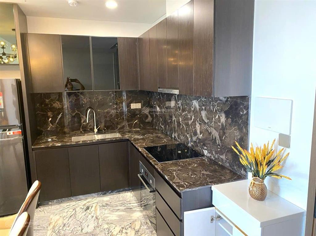 Chính chủ cần cho thuê căn 1pn lumiere riverside, giá 28 tr/tháng, full nội thất, bao phí