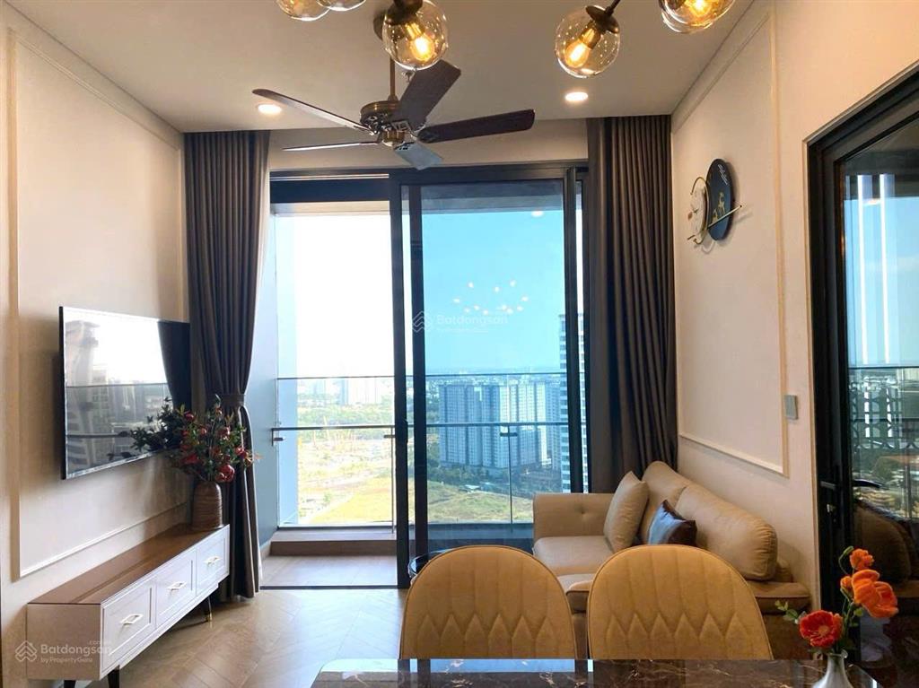 Chính chủ cần cho thuê căn 1pn lumiere riverside, giá 28 tr/tháng, full nội thất, bao phí