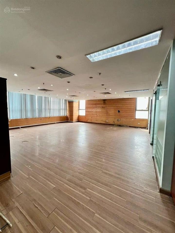 Bán sàn thương mại tại toà nhà hỗn hợp sông đà số 131 trần phú hà đông  260m2 7phòng  giá 12.9tỷ