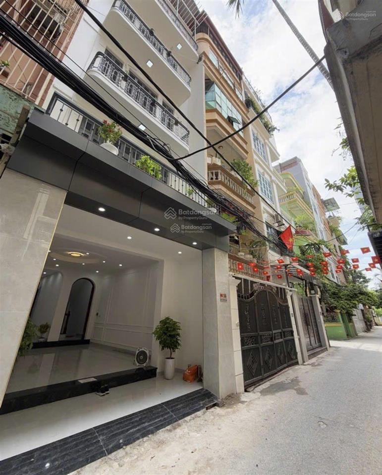 Bán gấp nhà 60m2 5 tầng đường ô tô tránh  ngõ thông kinh doanh  trung tâm cầu giấy  giá siêu rẻ