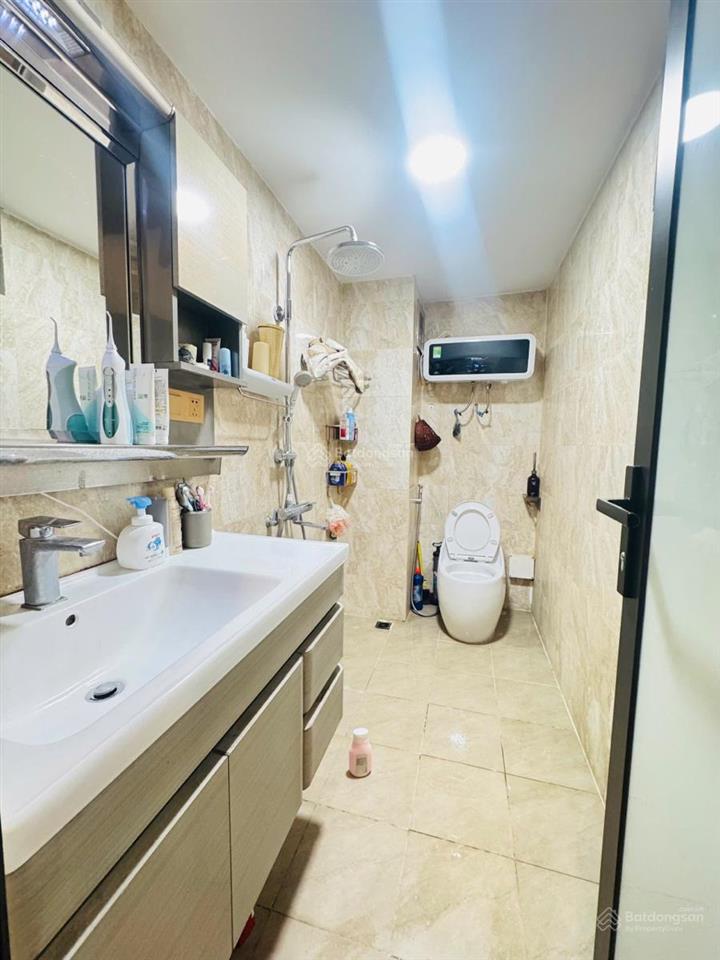 Bán nhà phân lô quân đội tại hoàng hoa thám ba đình 62m2 5tầng  ô tô vào nhà kinh doanh giá 23.5tỷ