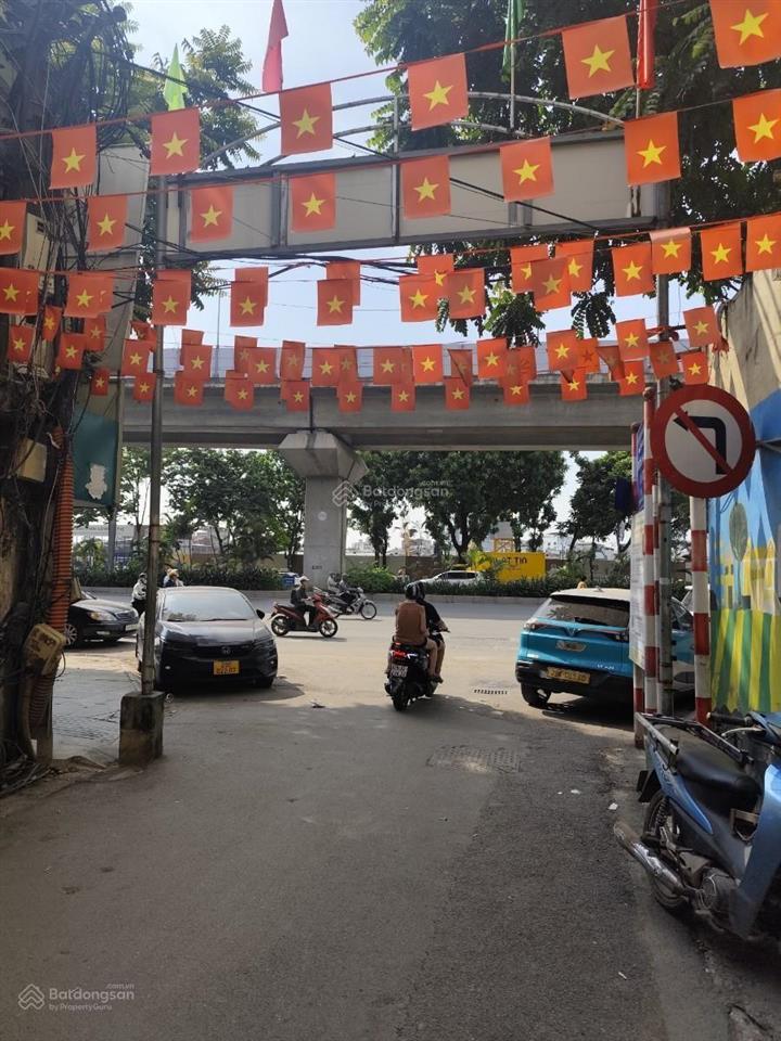 Bán nhà đối diện vin cao xả lá ở đường nguyễn trãi thanh xuân 38m2 4 tầng ô tô kinh doanh giá rẻ