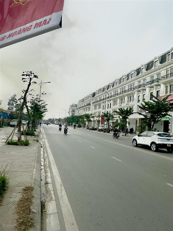 Hàng hiếm shophouse góc mặt hồ đường 30m  vừa ở vừa kinh doanh thiết kế cao cấp dự án louis city