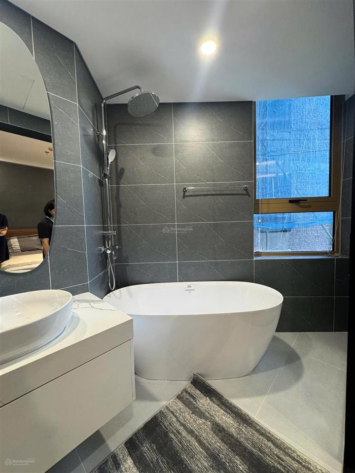 Cần bán gấp căn 3pn 100,7m the queen giá cam kết rẻ hơn cdt 0945 939 ***