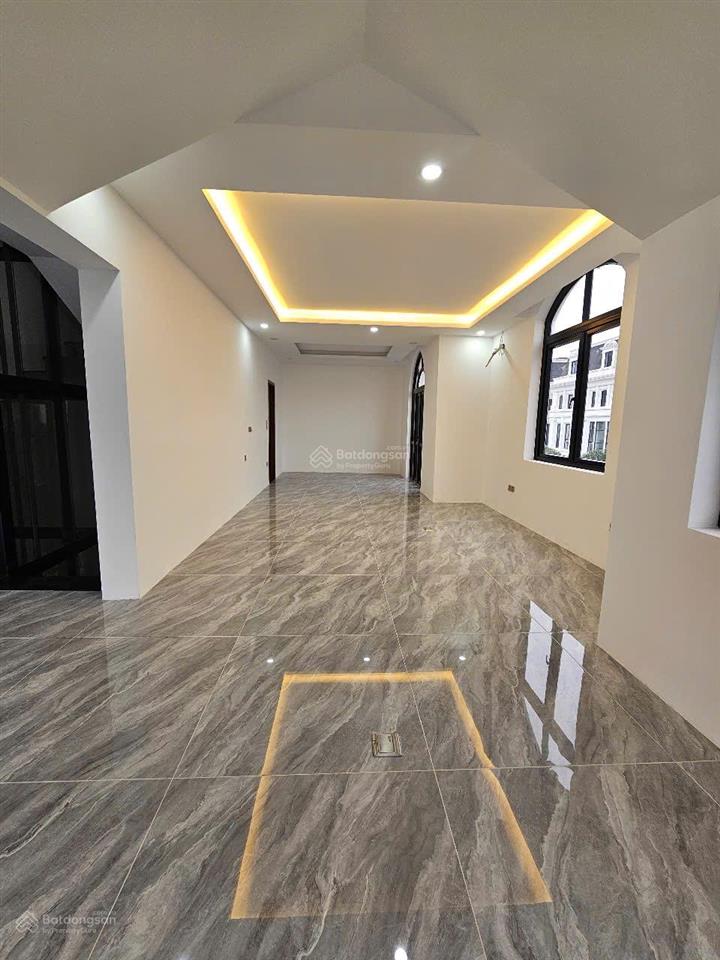 Em bán shophouse hoàn thiện 5 tầng có thang máy sẵn sổ đỏ giao dịch  giá hời louis city hoàng mai