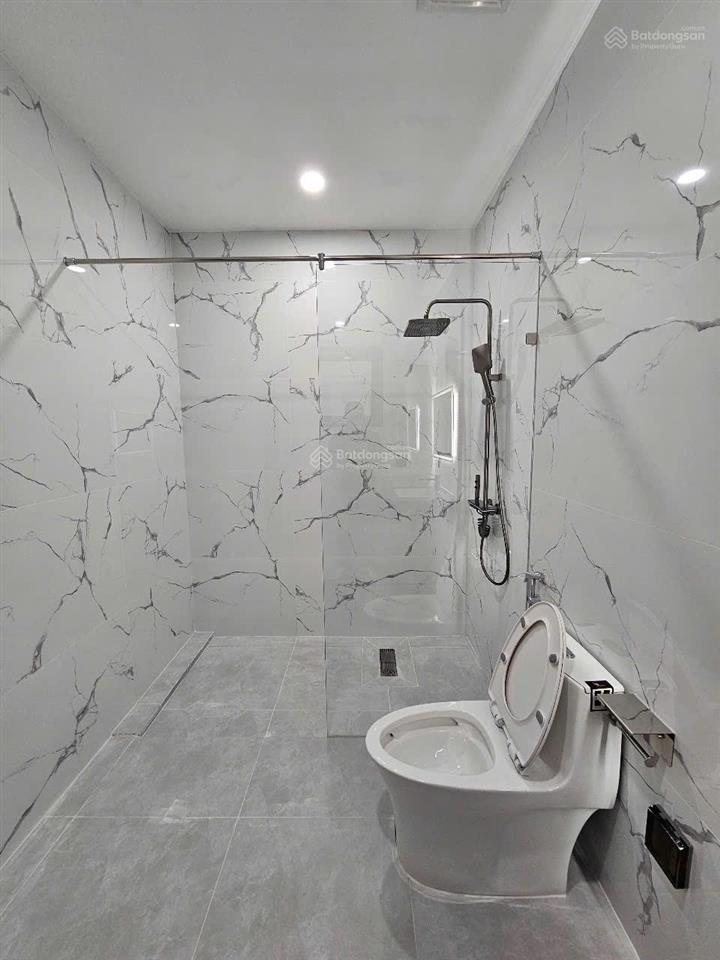 Em bán shophouse hoàn thiện 5 tầng có thang máy sẵn sổ đỏ giao dịch  giá hời louis city hoàng mai