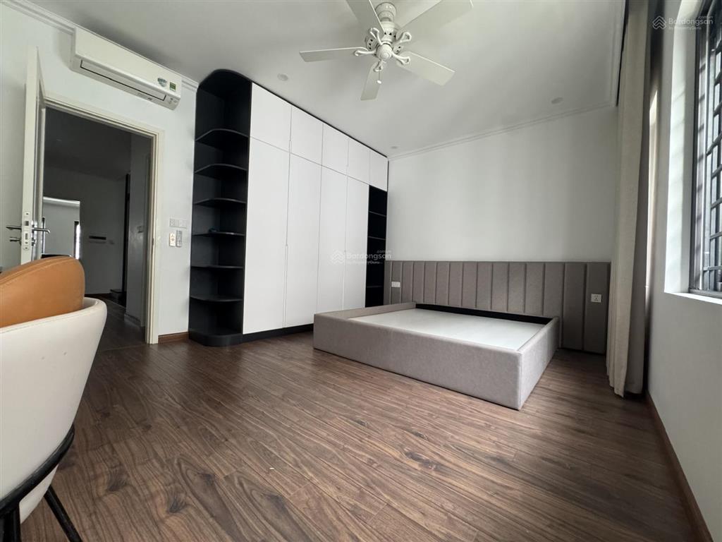 Em bán shophouse hoàn thiện 5 tầng có thang máy sẵn sổ đỏ giao dịch  giá hời louis city hoàng mai